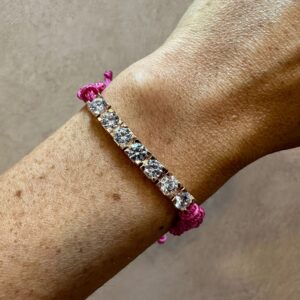 Bracciale macramè con barretta tennis color fucsia