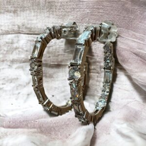 Orecchini a cerchio con Fantasia di zirconi