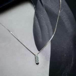 Collana Trilogy con diamanti