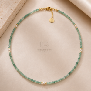 Collana con radice di smeraldo e perline