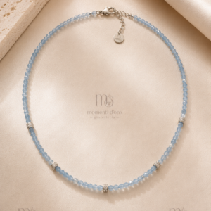 Collana con radice acquamarina e zirconi bianchi